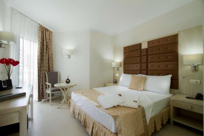 Moon Dreams Torremolinos - Adults Recommended Hotel Стая снимка